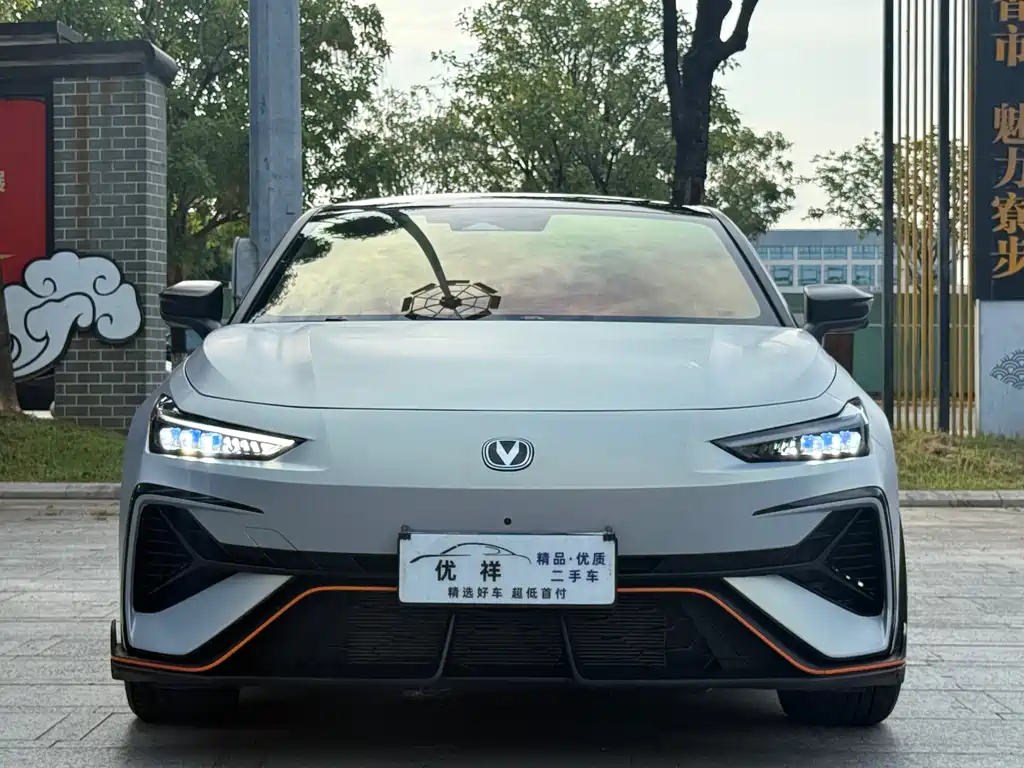 Changan UNI-V 2025 2.0T