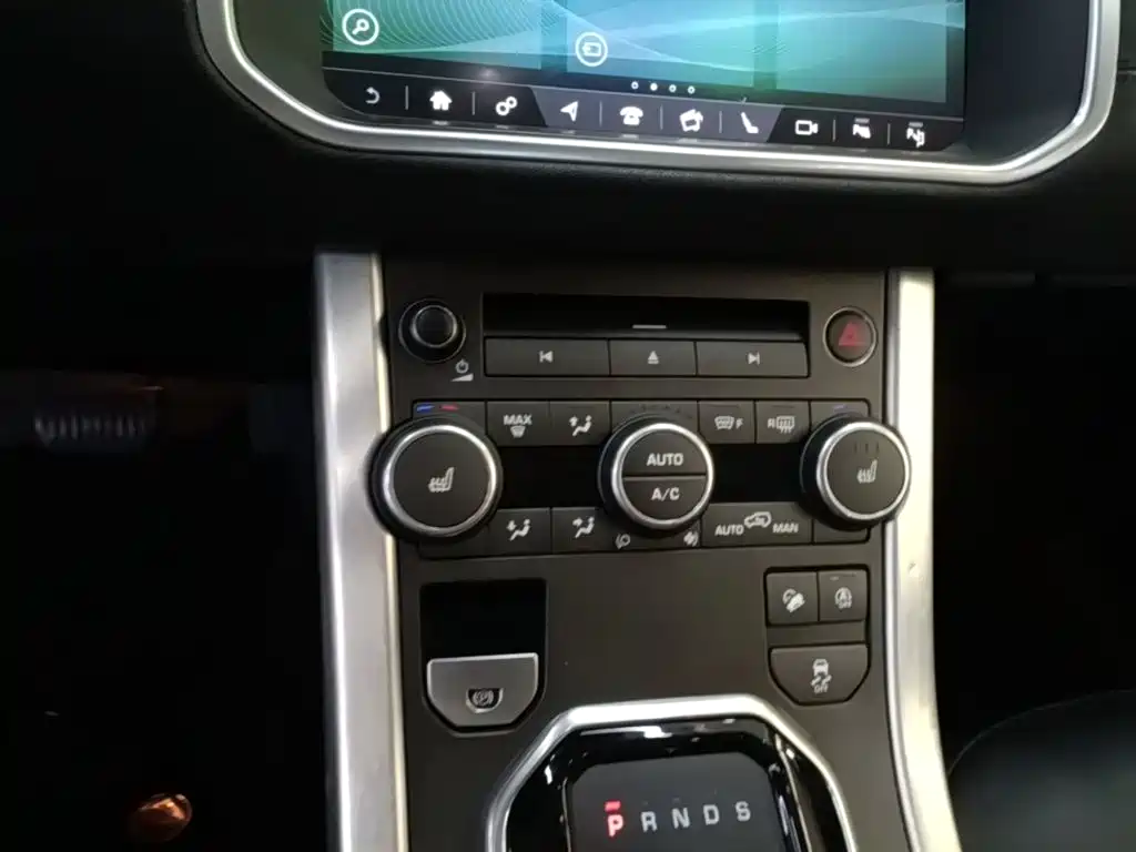 Land Rover Evoque — миниатюра 13