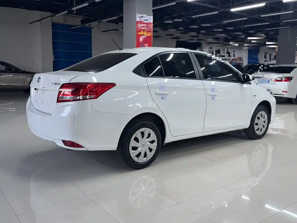 Toyota Vios — миниатюра 7