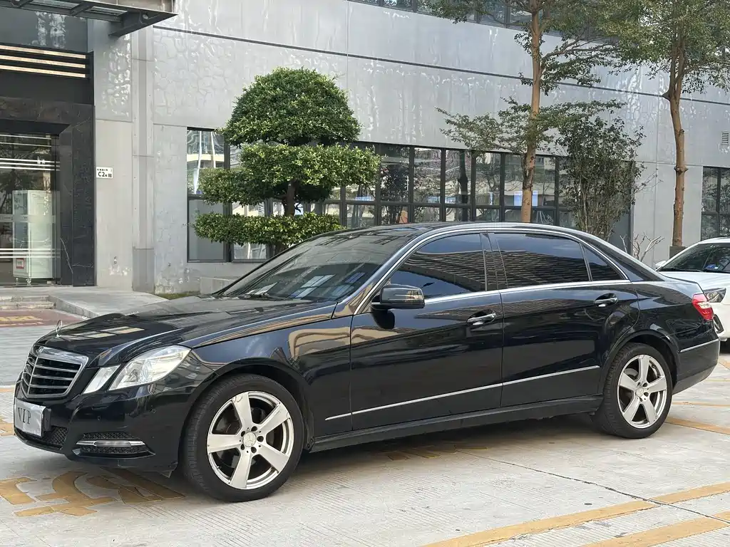 Mercedes-Benz E-Class 2013