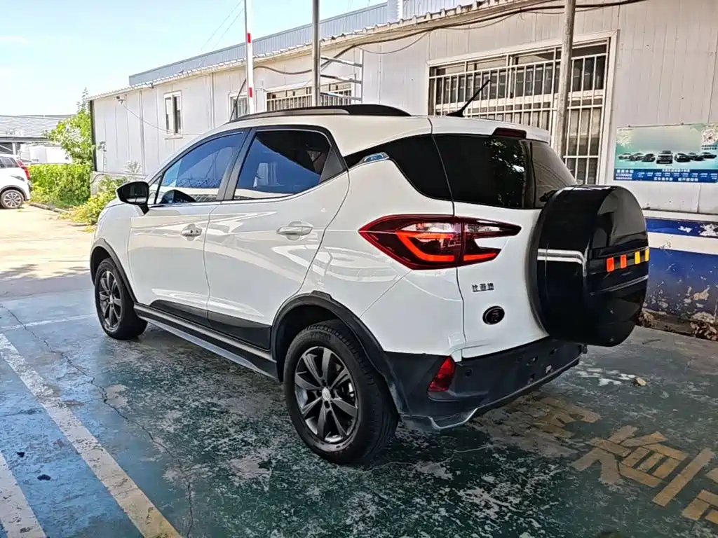 BYD Yuan EV — миниатюра 5