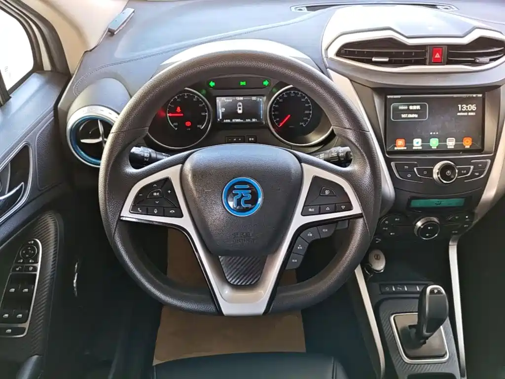 BYD Yuan EV — миниатюра 11