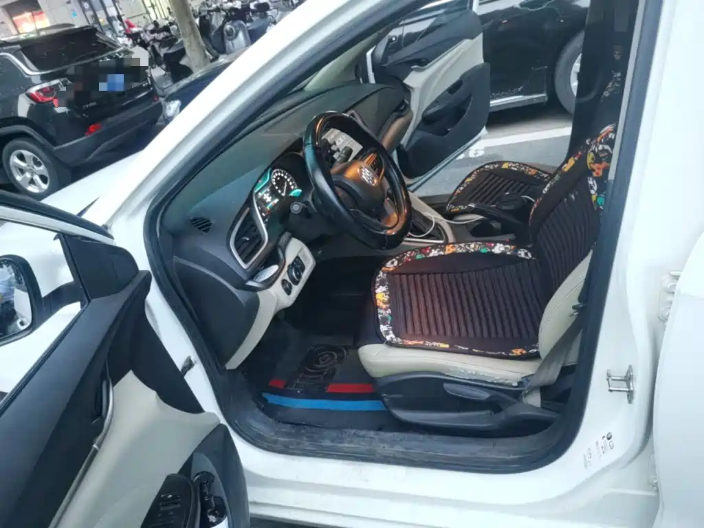 Buick Excelle — миниатюра 8
