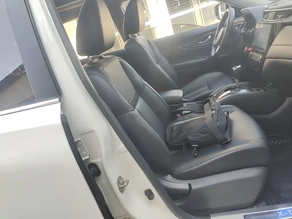 Nissan X-Trail — миниатюра 25