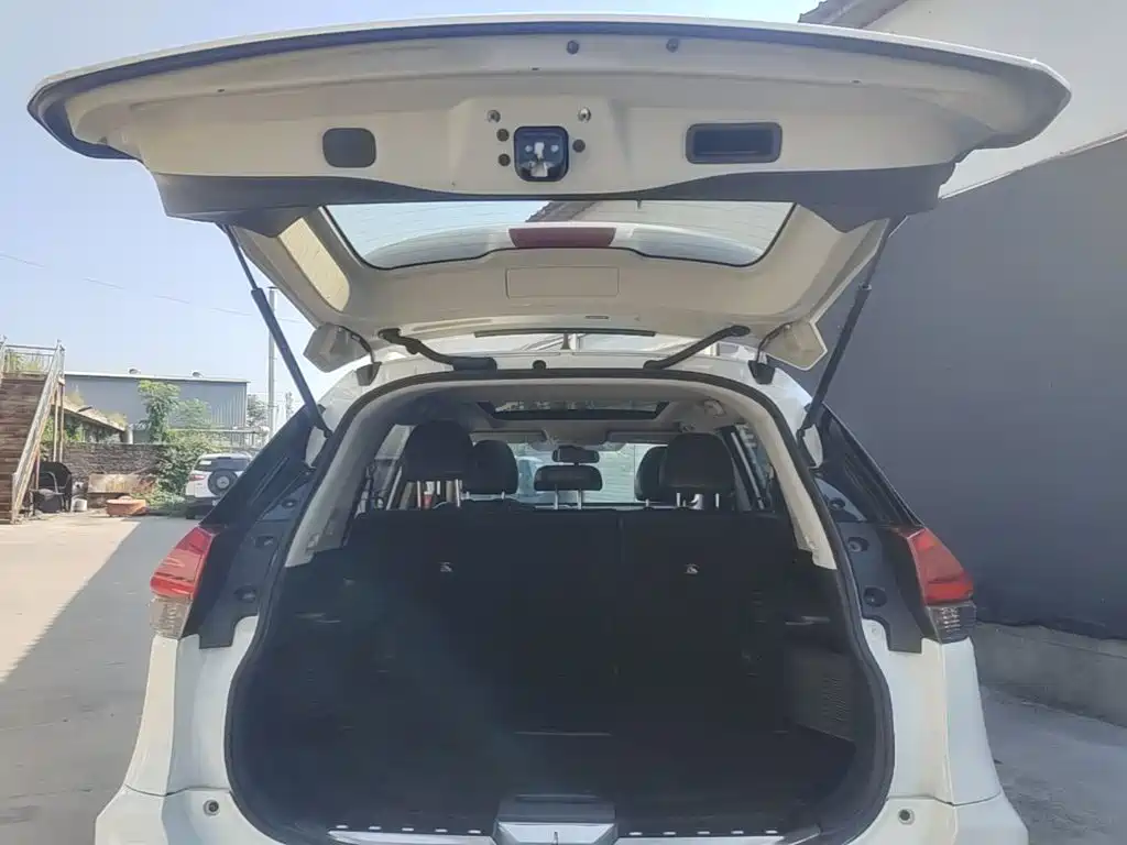 Nissan X-Trail — миниатюра 19