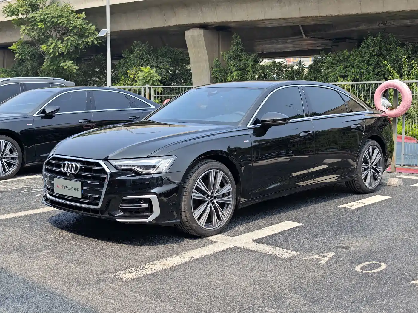 奥迪A6L 2025款 45 TFSI 臻选动感型 2025