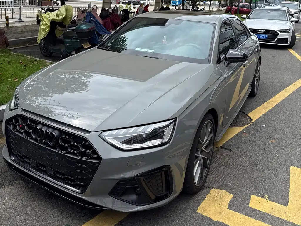 Audi S4
