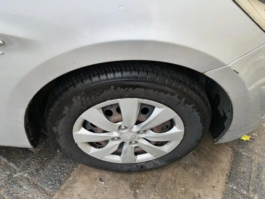 Hyundai Verna — миниатюра 6