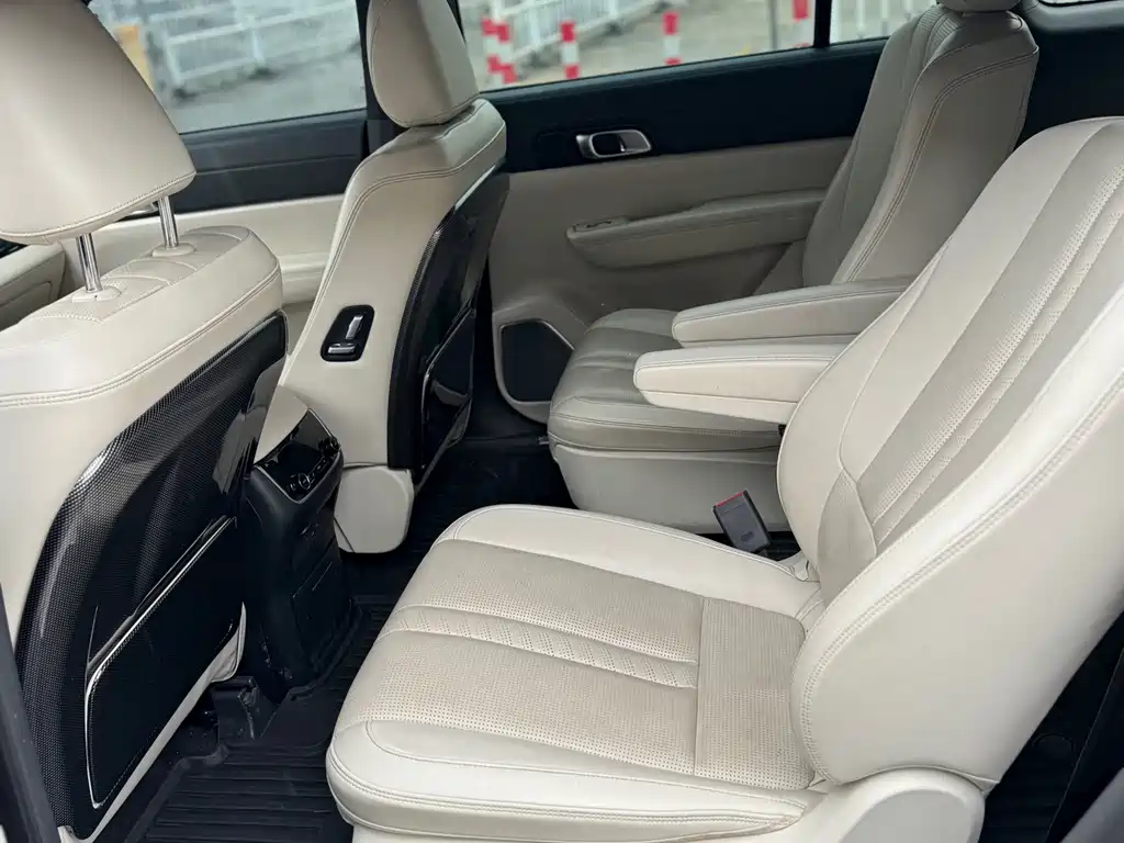 Li Auto ONE 2020 6 мест