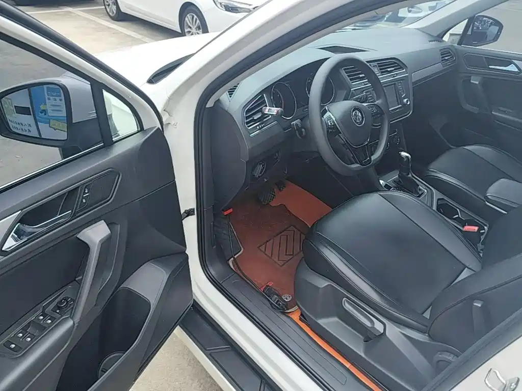 Volkswagen Tiguan L — миниатюра 16