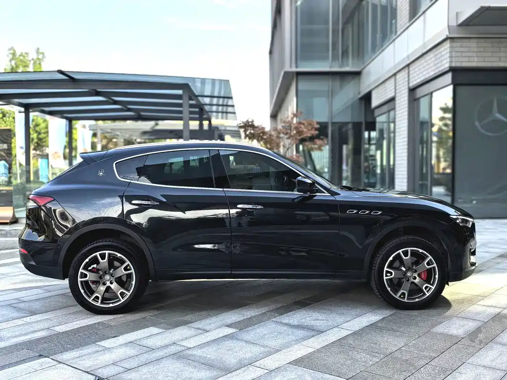 Maserati Levante — миниатюра 4