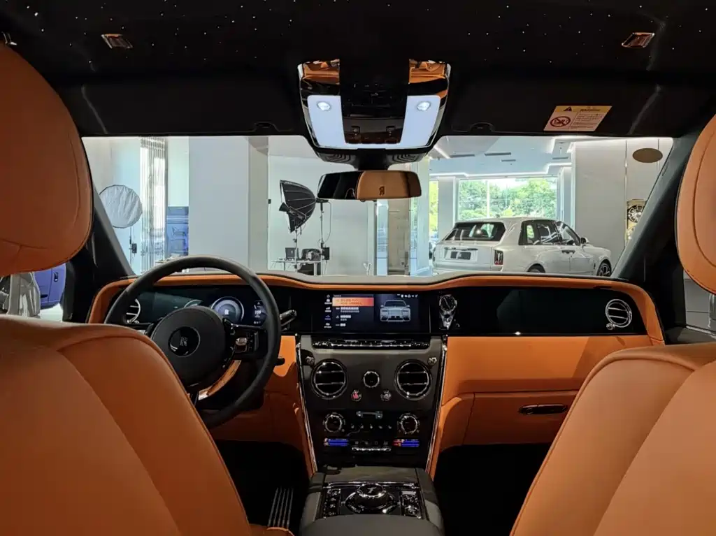 Rolls-Royce Cullinan 2026 6.7T AT