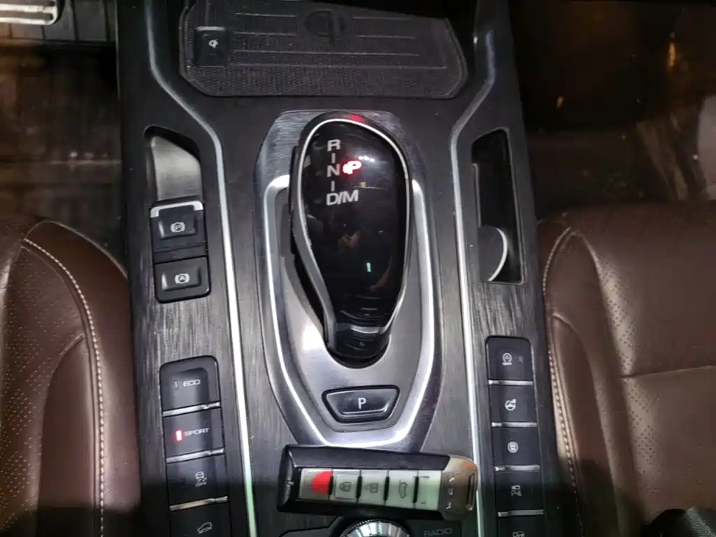 Wey Wey VV6 — миниатюра 14