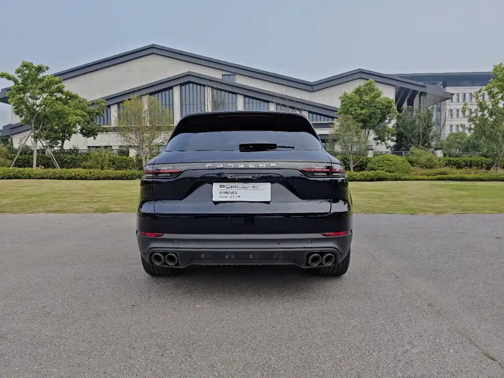 Porsche Cayenne — миниатюра 5