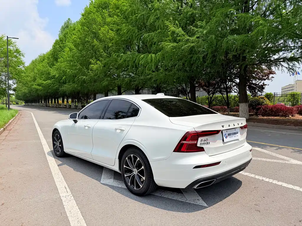 Volvo S60 2020 T4 Luxury