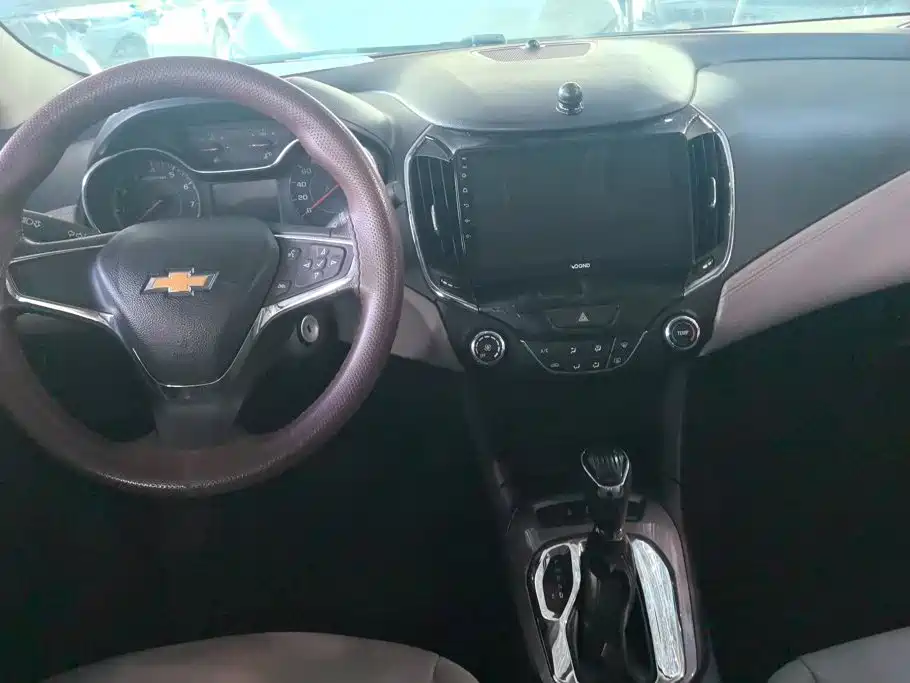 Chevrolet Cruze — миниатюра 12