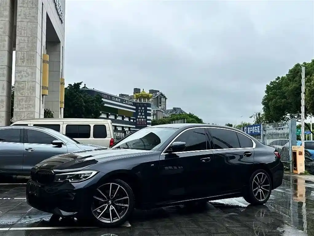 BMW 3 Series 2021
