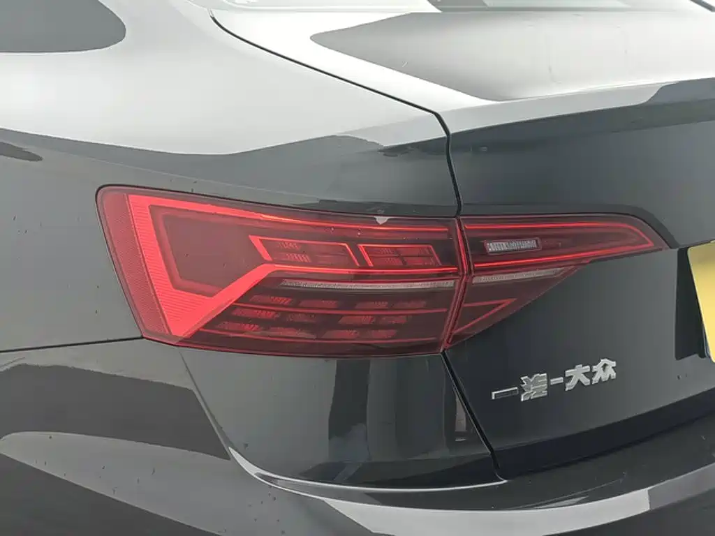 Volkswagen Sagitar — миниатюра 14