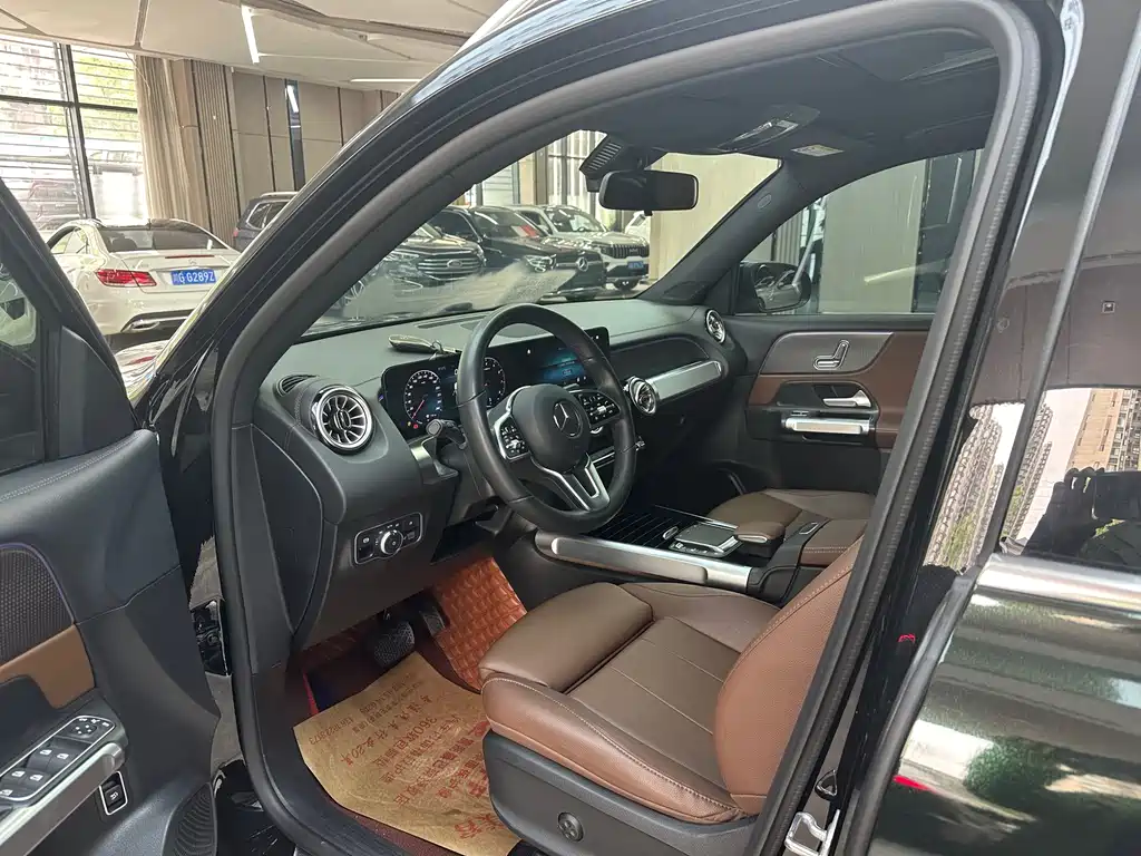 Mercedes-Benz GLB 2023 GLB 220