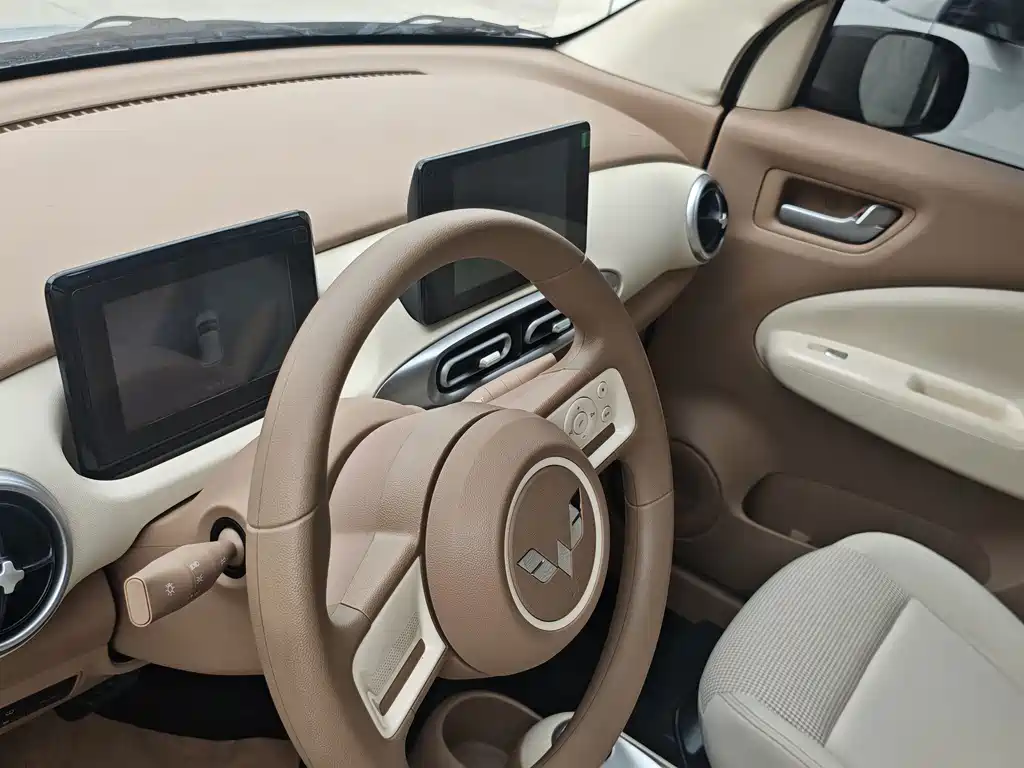 Wuling MINIEV — миниатюра 4
