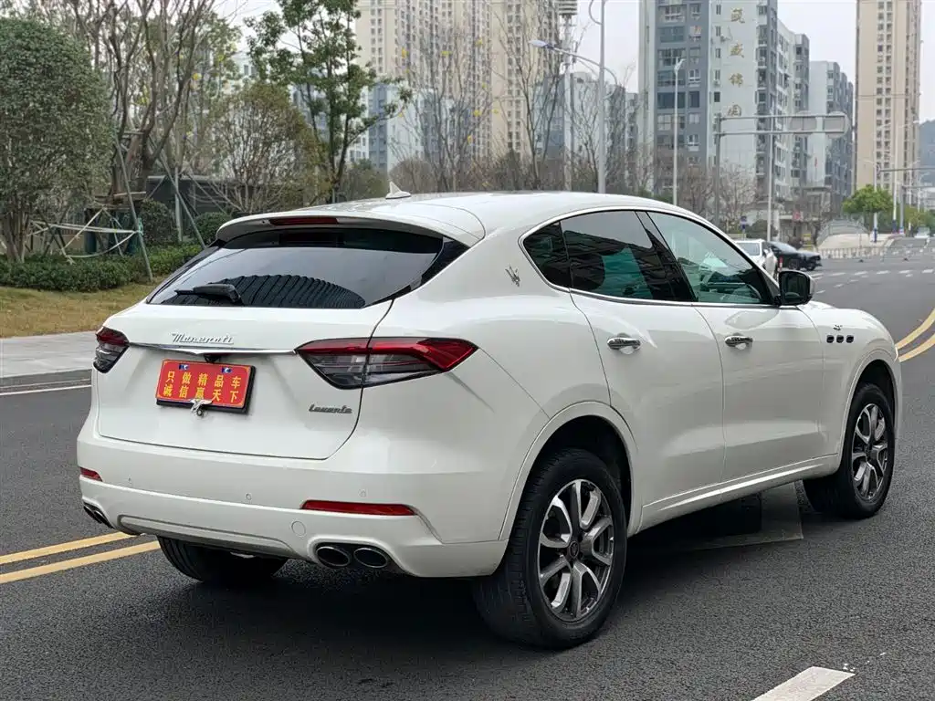 MASERATI LEVANTE
