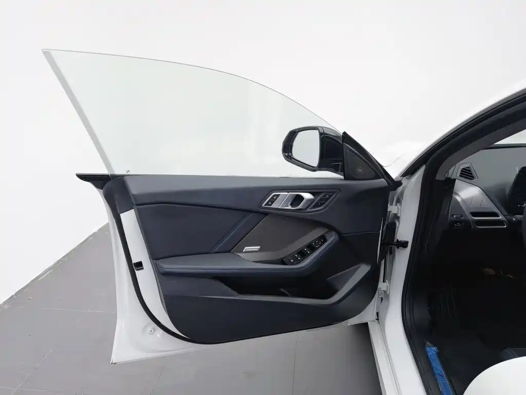 BMW 2 Series — миниатюра 8