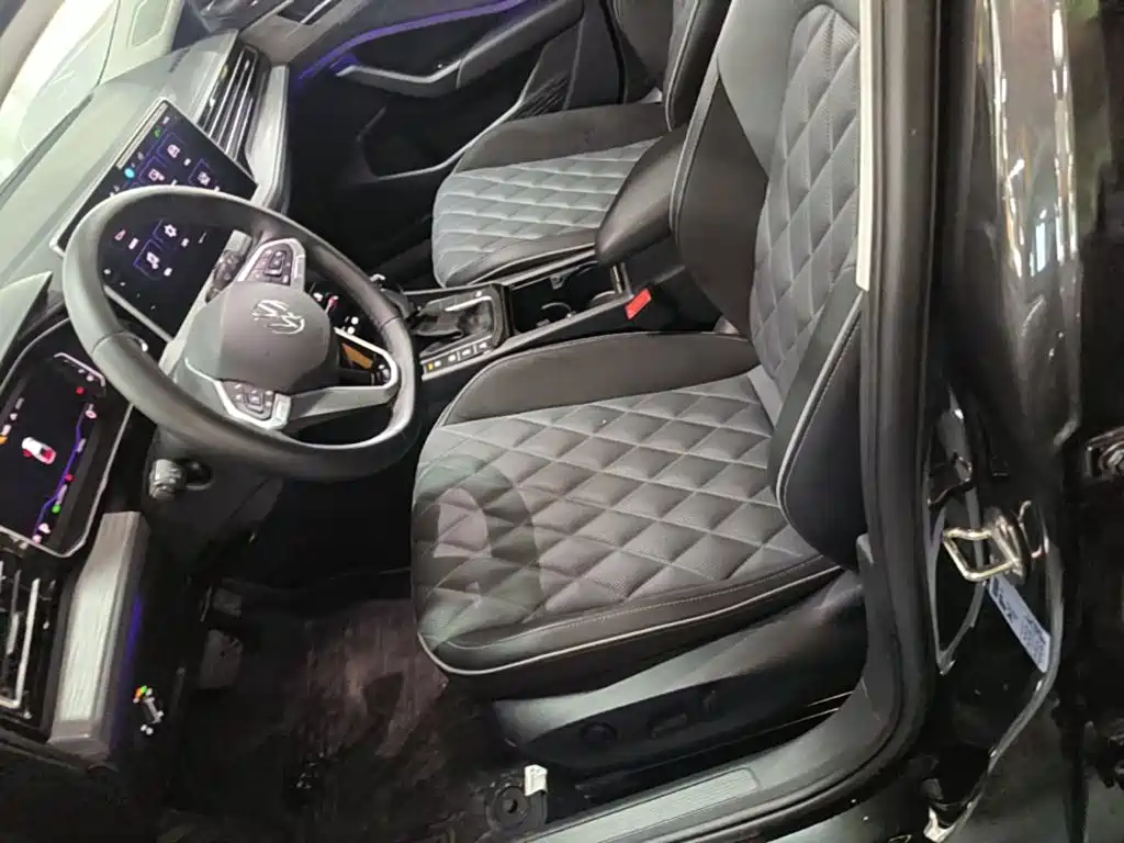 Volkswagen Sagitar — миниатюра 15
