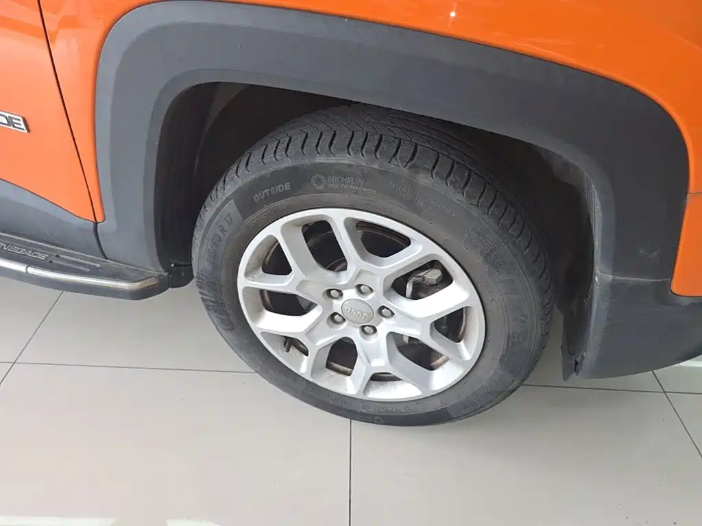 Jeep Renegade — миниатюра 12