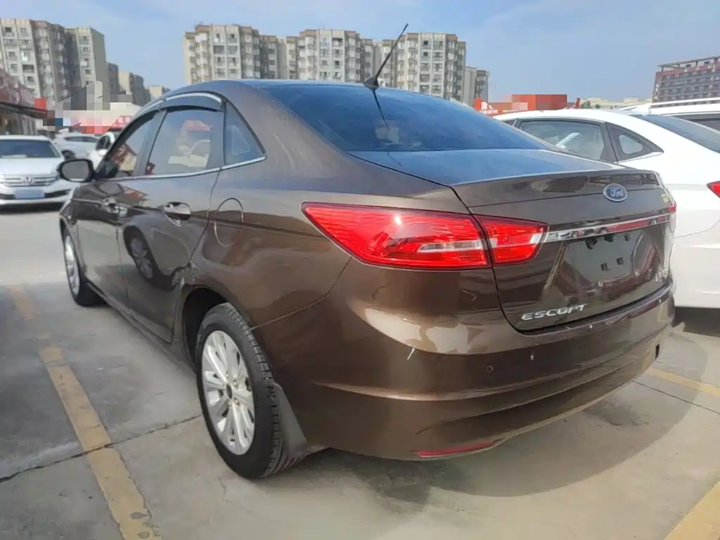 Ford Escort — миниатюра 5