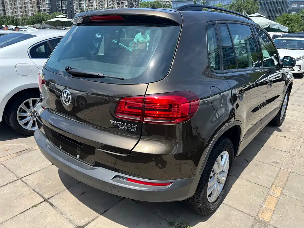Volkswagen Tiguan — миниатюра 4