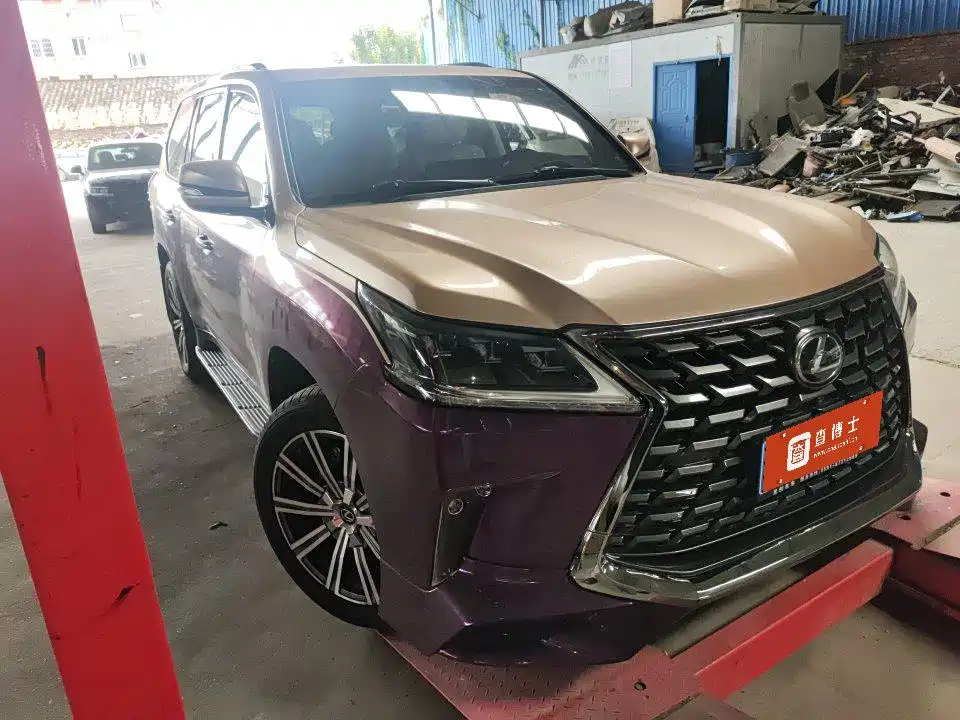 Lexus LX — миниатюра 5