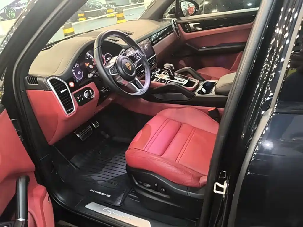 Porsche Cayenne — миниатюра 15