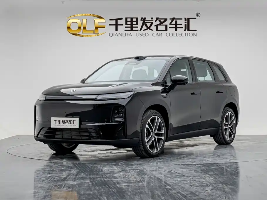 Leapmotor C10