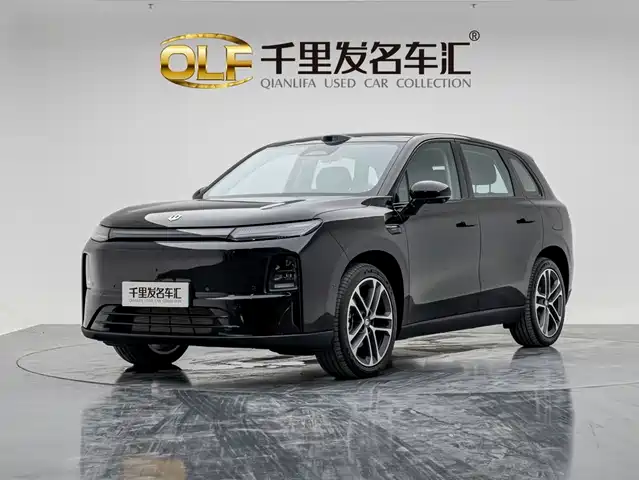 Leapmotor C10