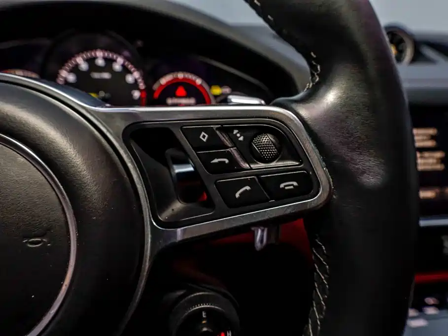 Porsche Cayenne Hybrid — миниатюра 17