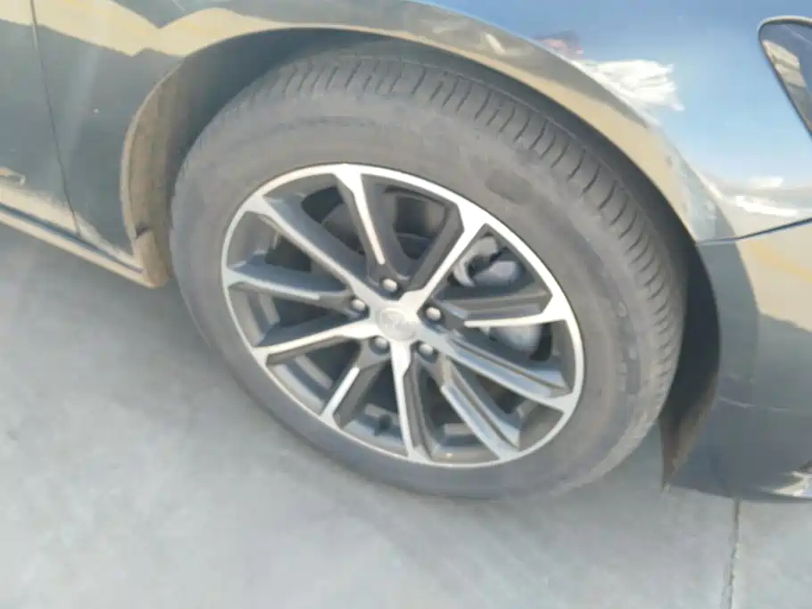 Buick LaCrosse — миниатюра 6