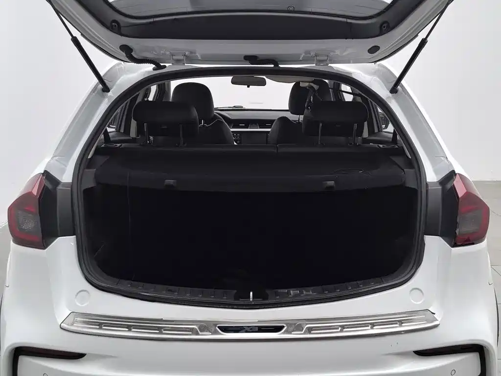 Geely Vision X3 — миниатюра 16