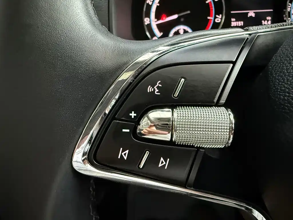 Skoda Karoq — миниатюра 13