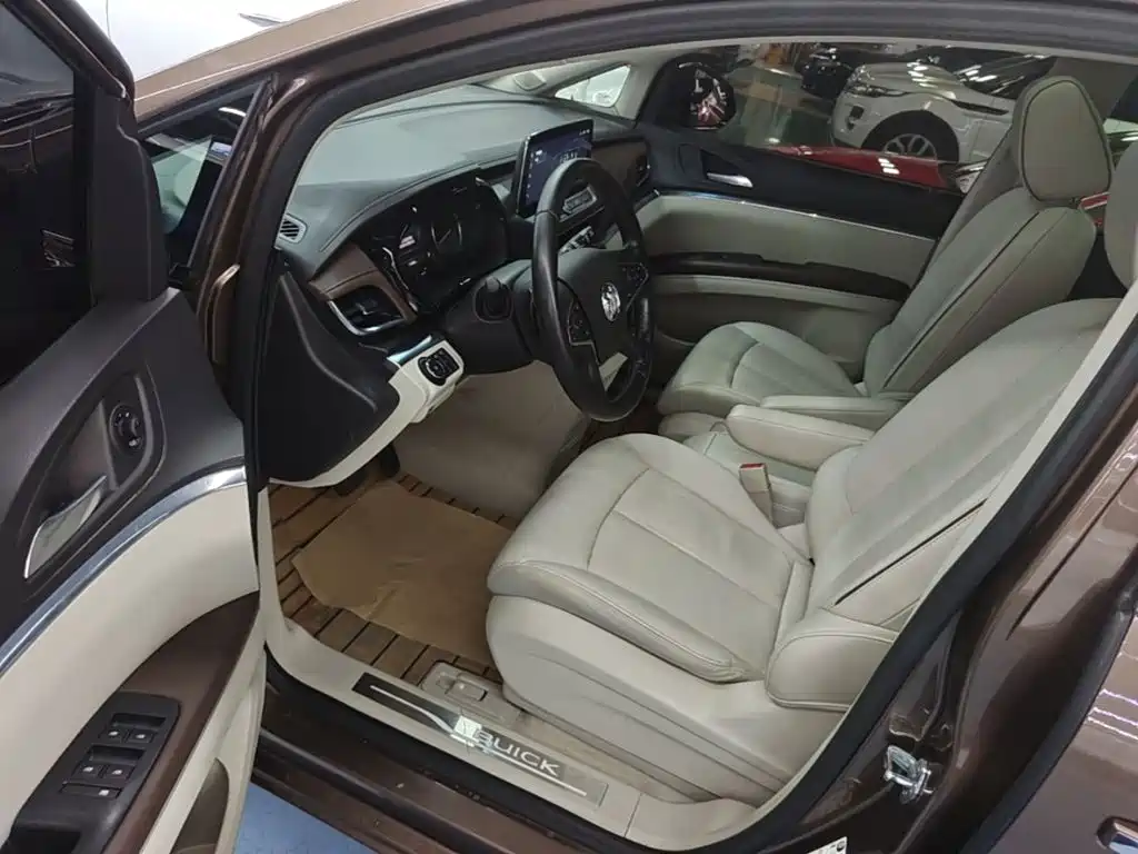Buick GL8 — миниатюра 16