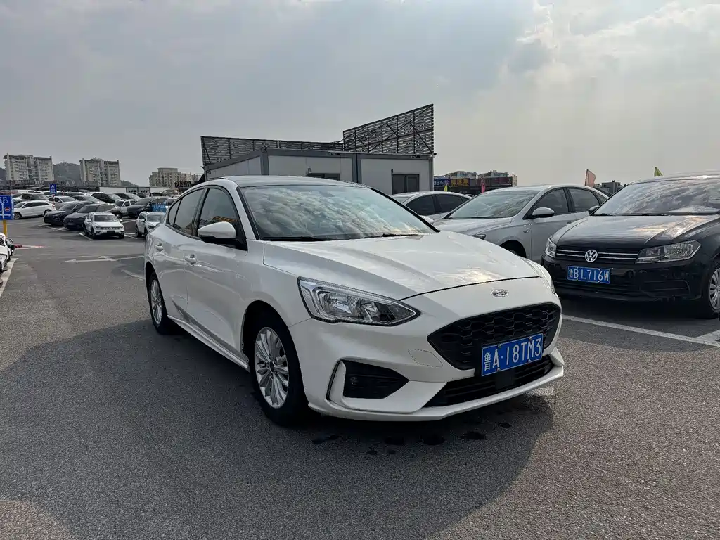 Ford Focus 2020 EcoBoost 180 AT