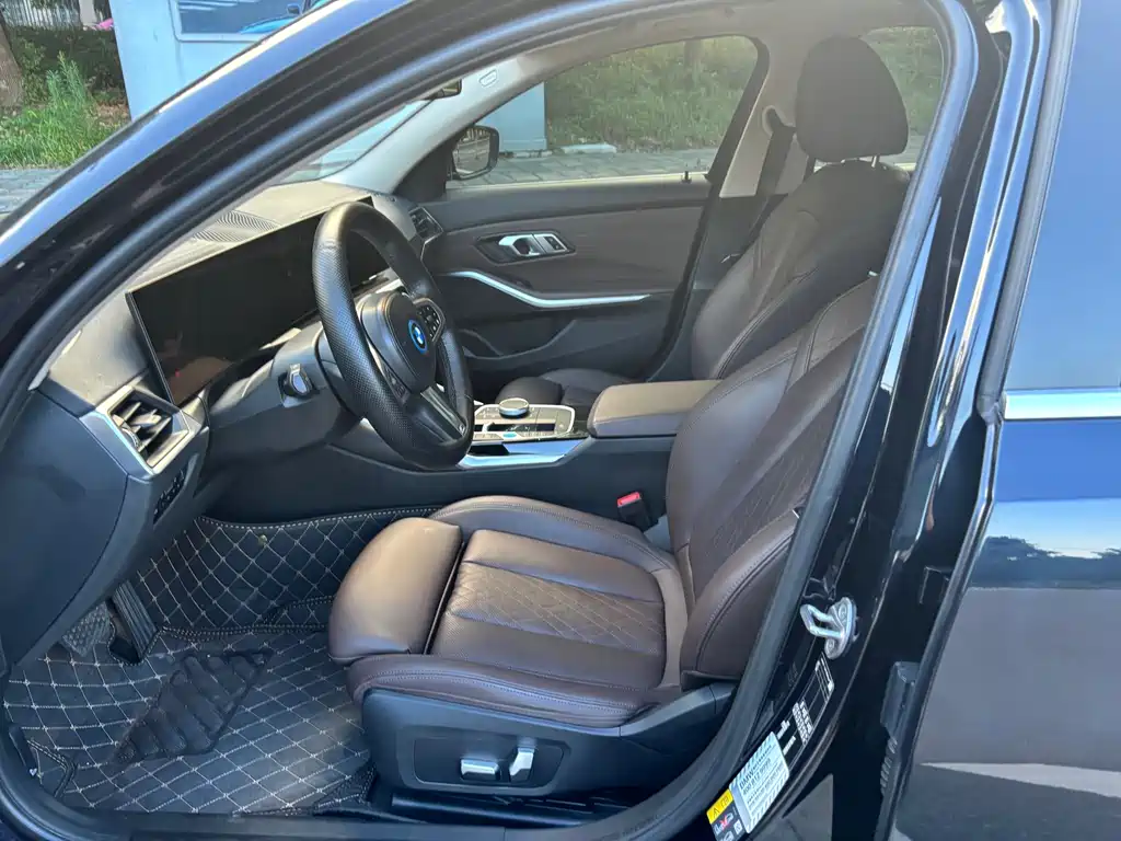 BMW i3 — миниатюра 8