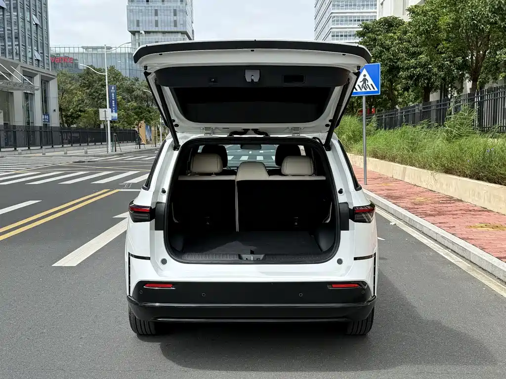 Toyota bZ3X — миниатюра 13
