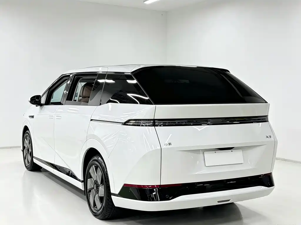 XPeng X9 — миниатюра 11