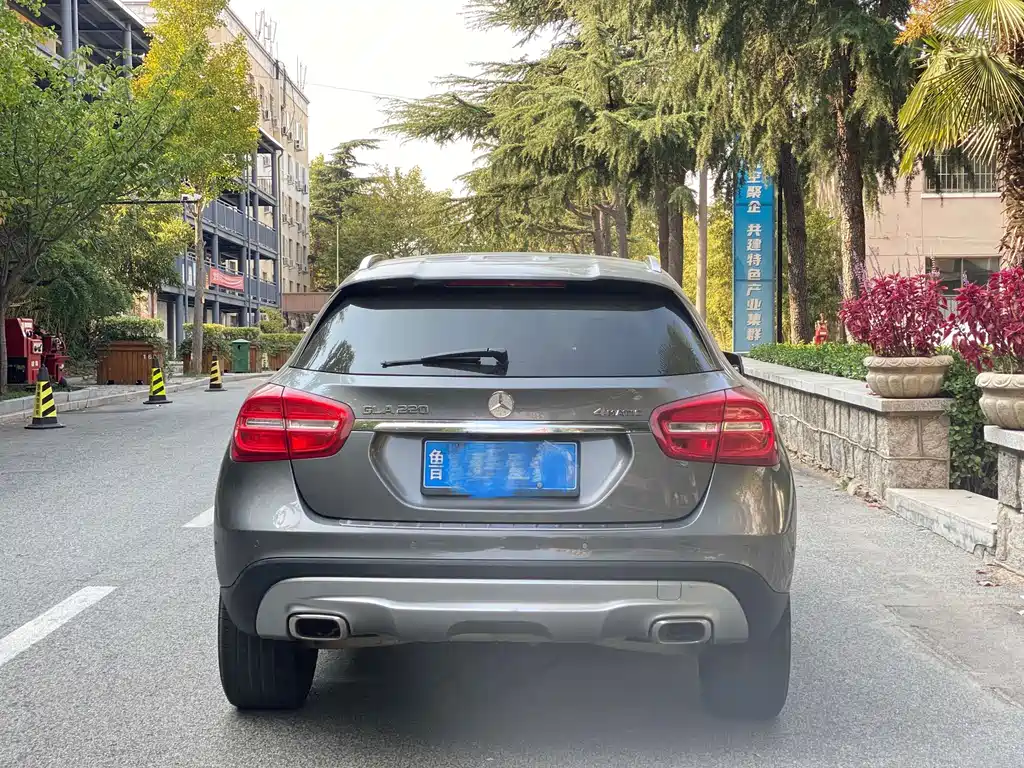 Mercedes-Benz GLA — миниатюра 8