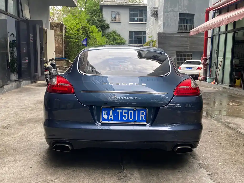 Porsche Panamera — миниатюра 4