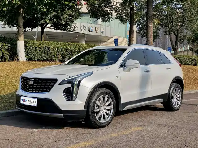 CADILLAC XT4