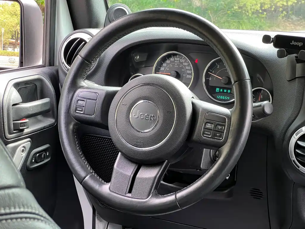 Jeep Wrangler — миниатюра 17