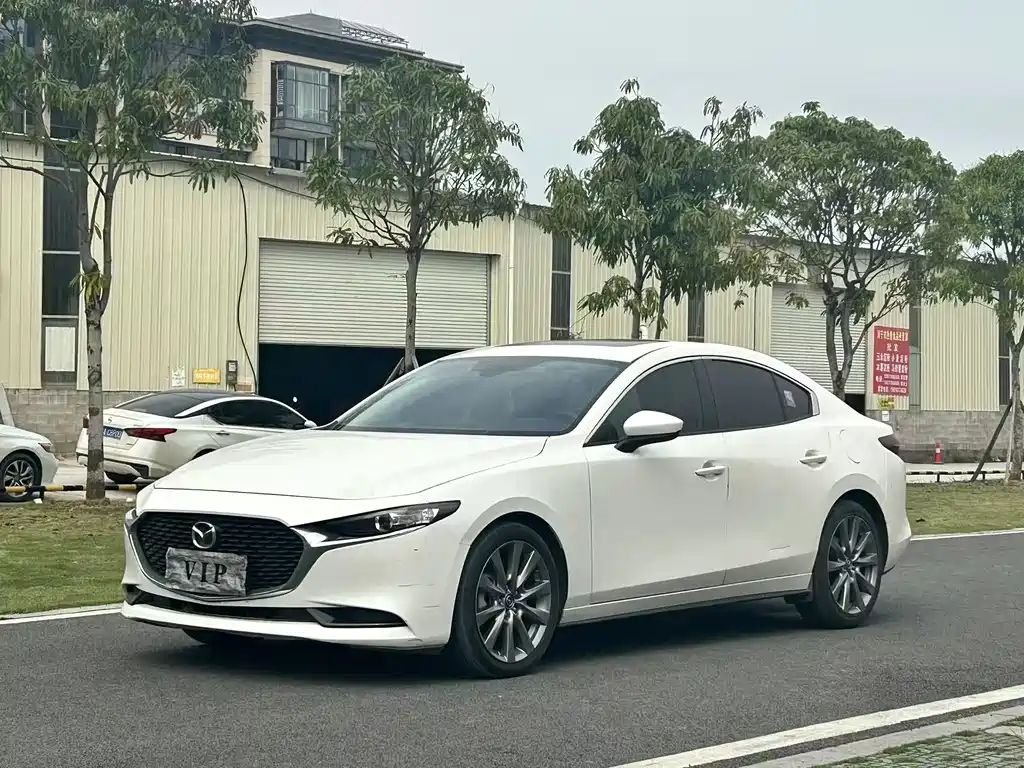 Mazda 3 Axela 2022