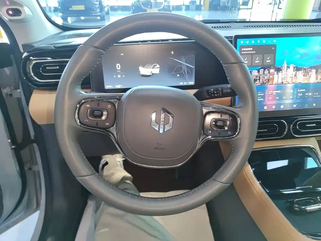 Leapmotor Leapmotor C01 — миниатюра 11