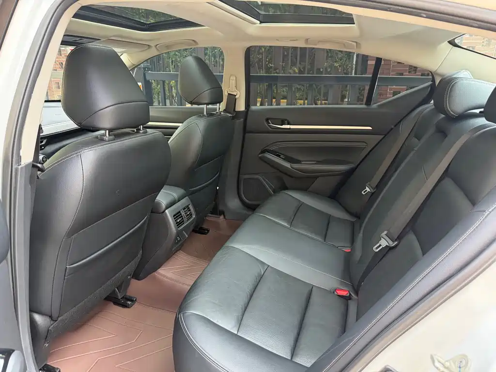 Nissan Teana — миниатюра 9